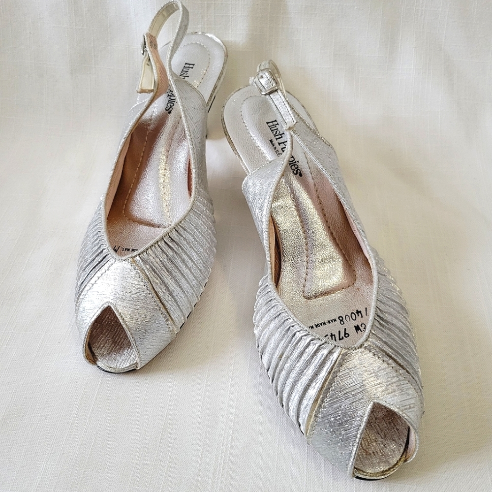 Vintage Metallic Silver Peep Toe Hush Puppies Pumps size 6